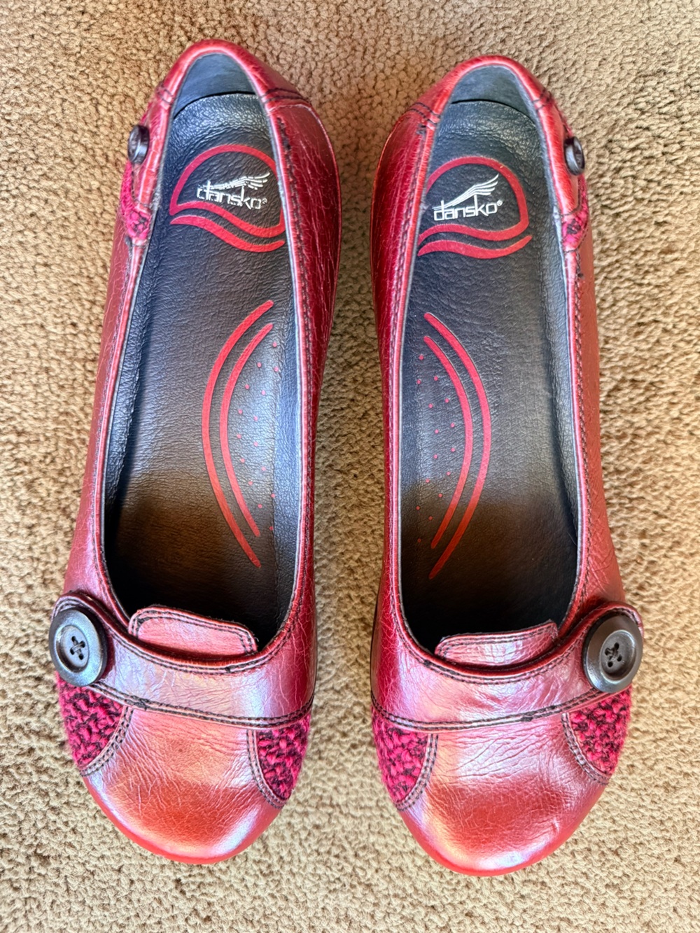 Dansko Pam Red Leather Knit Button Wedge Loafers Shoes Size 38 US 7.5-8 - Picture 6 of 13